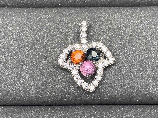 4038 Spinel Pendant