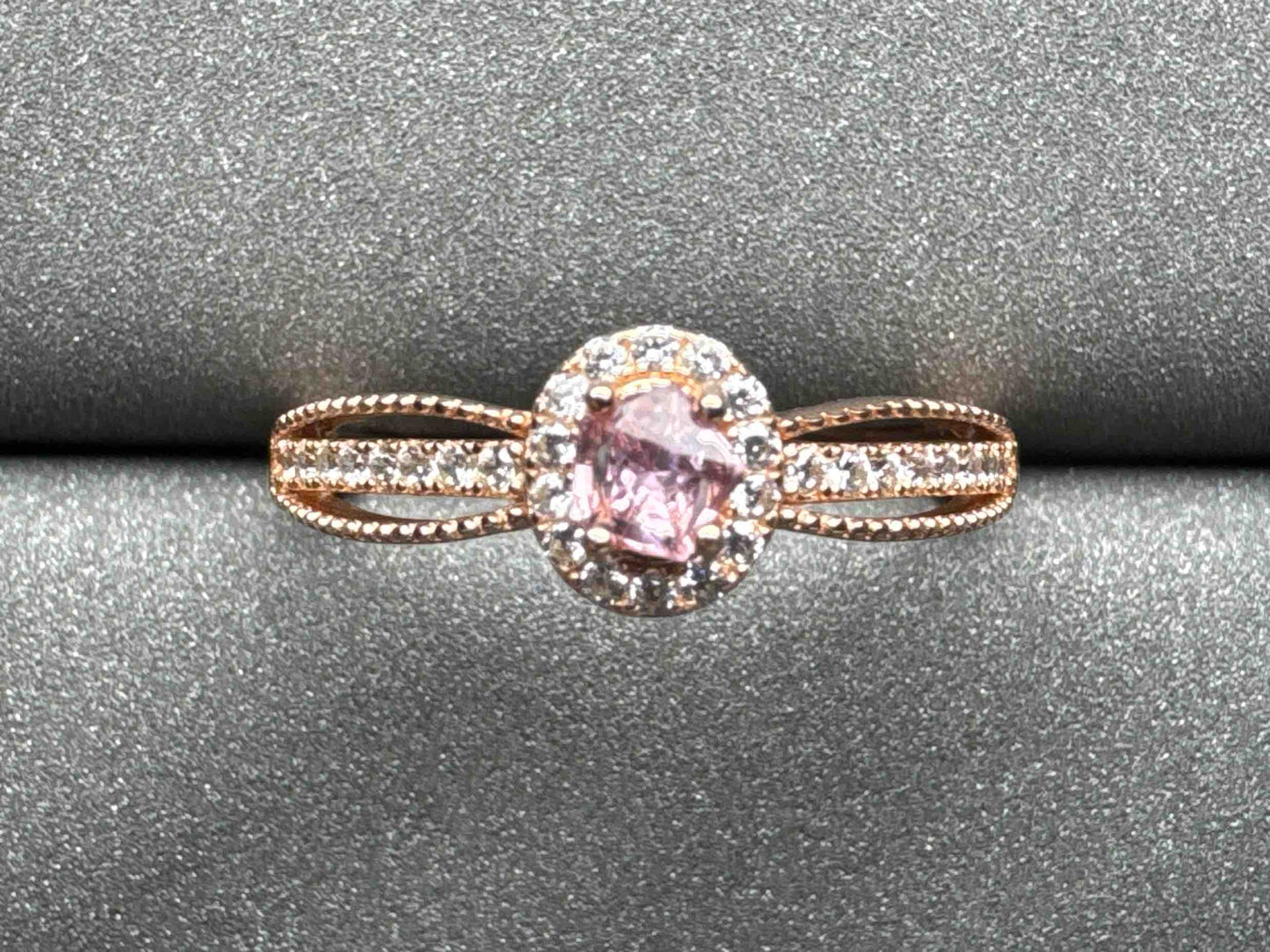 4087 Spinel Ring