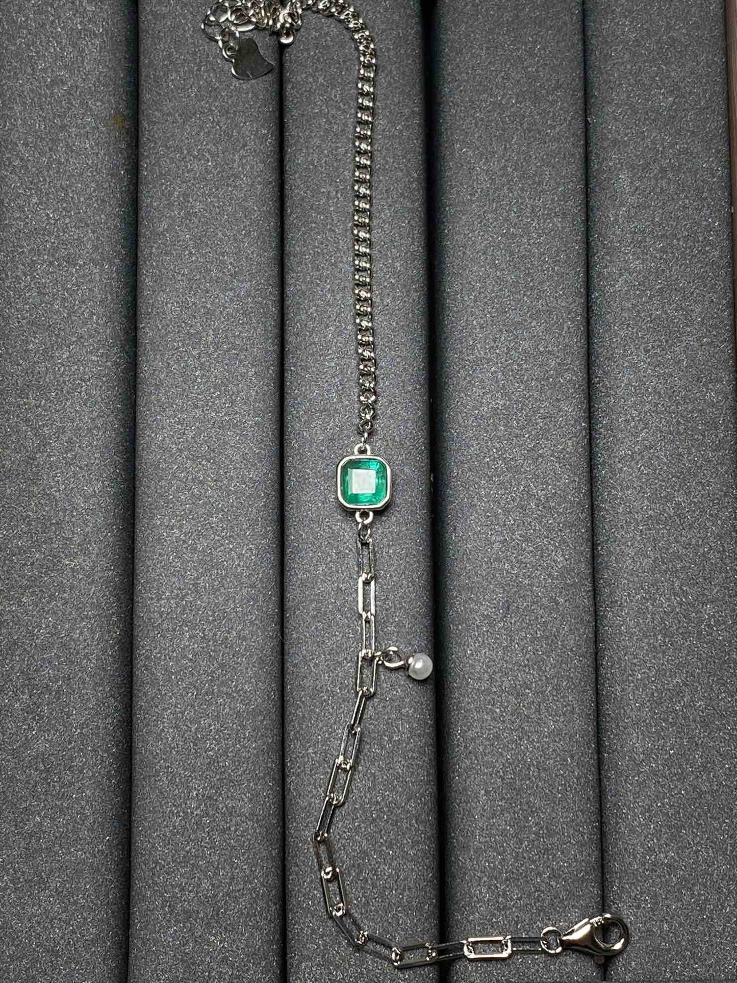 2692 Emerald Bracelet