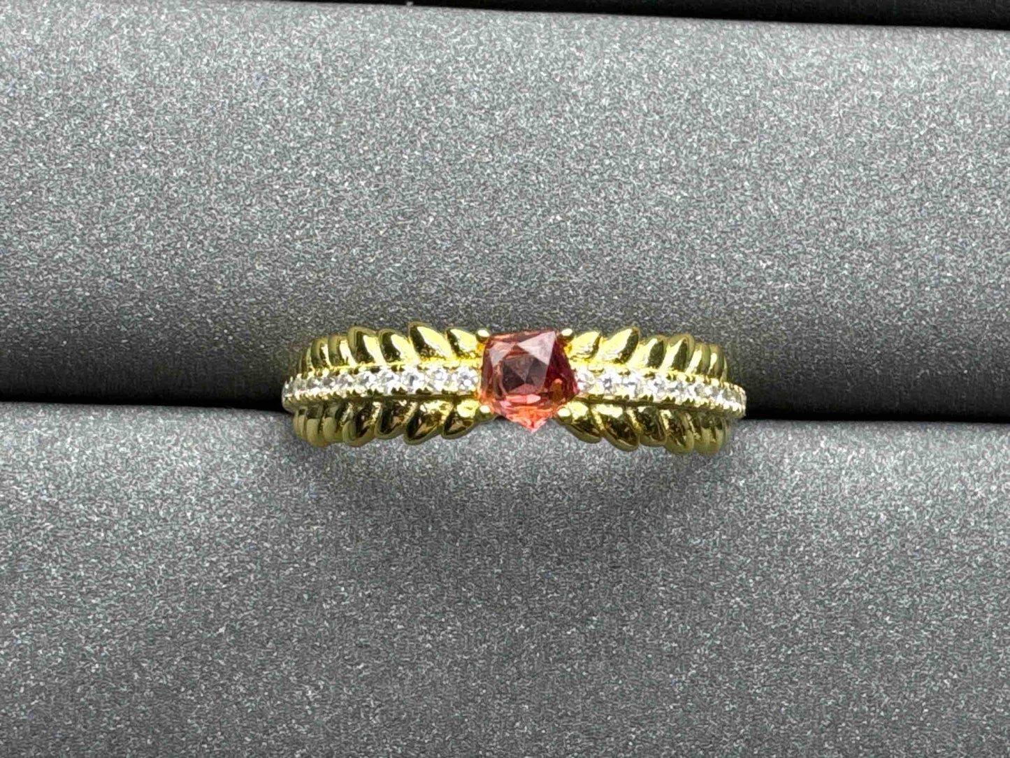 4118 Spinel Ring