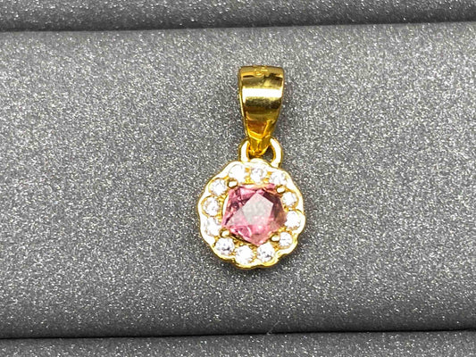 4176 Spinel Pendant