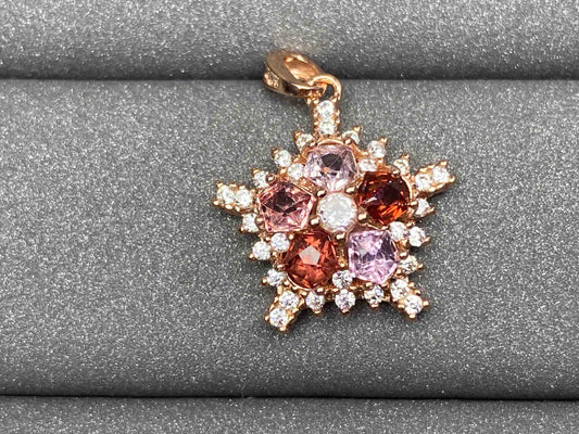 4212 Spinel Pendant