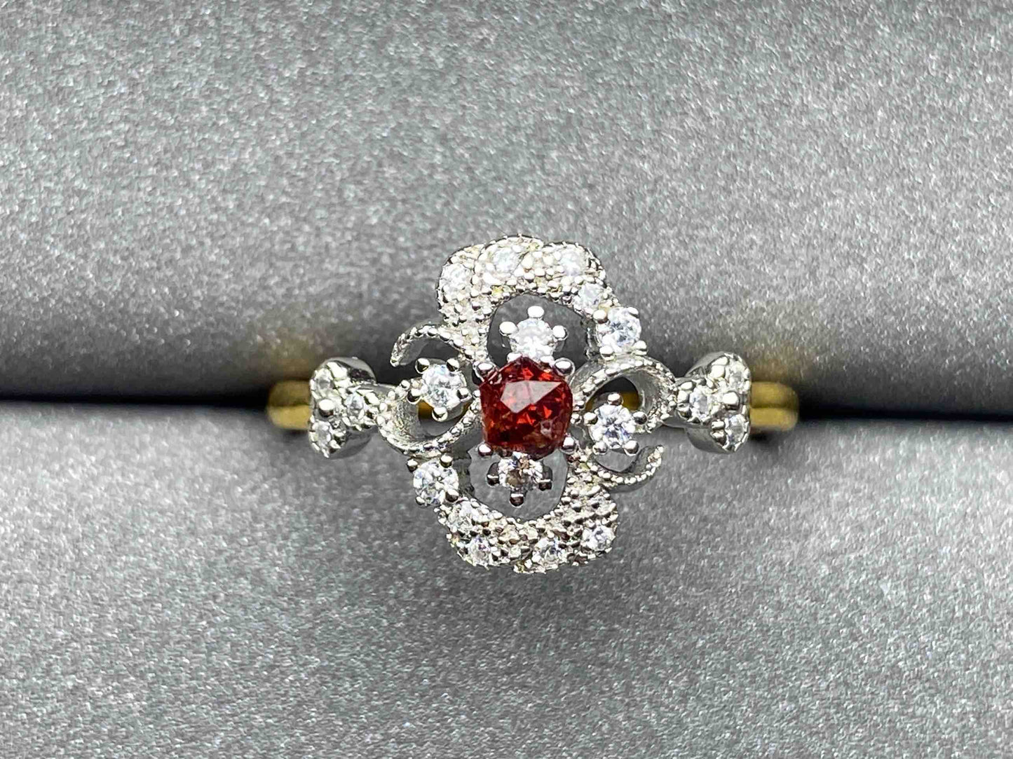 4219 Spinel Ring