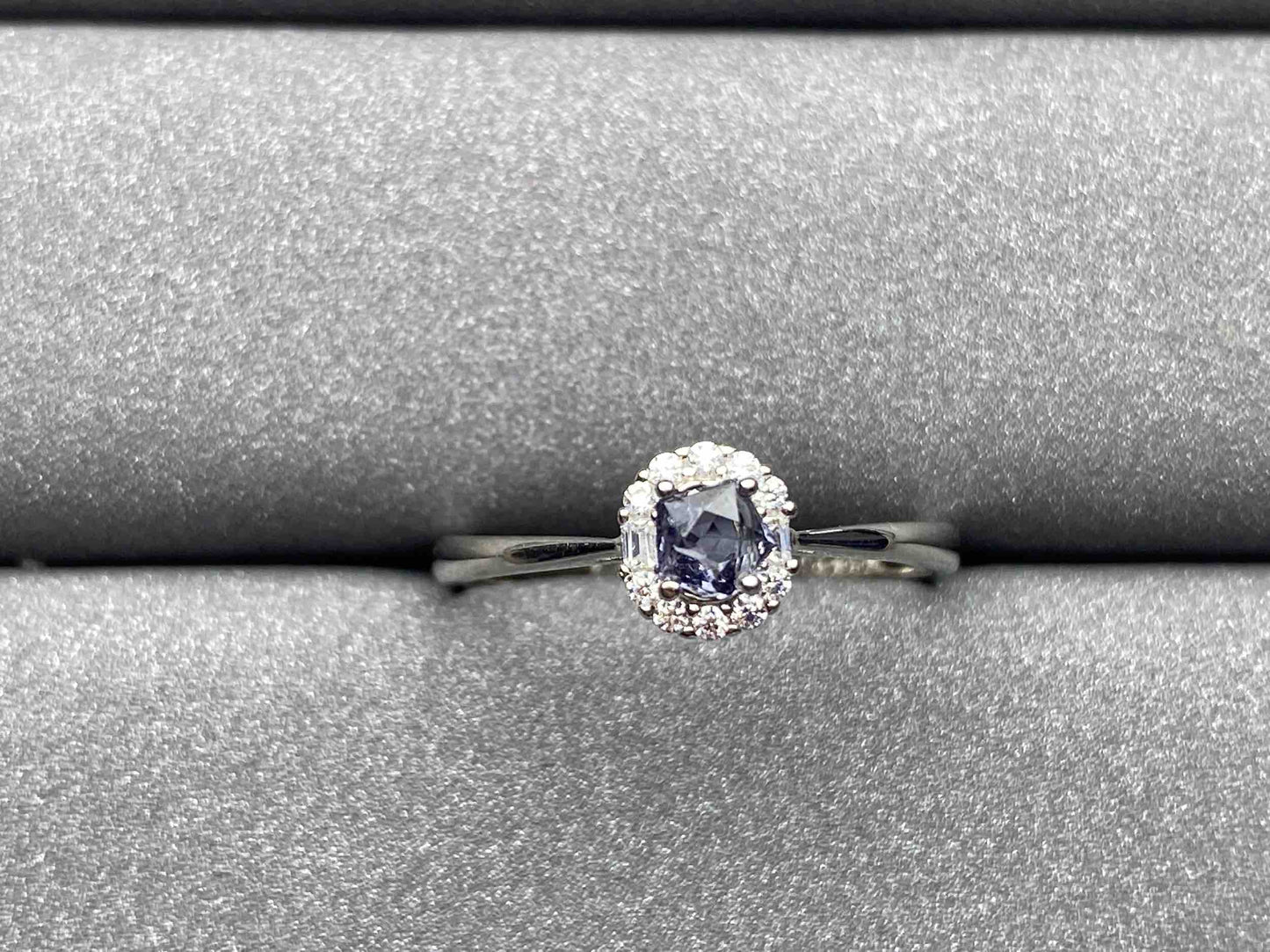 4251 Spinel Ring