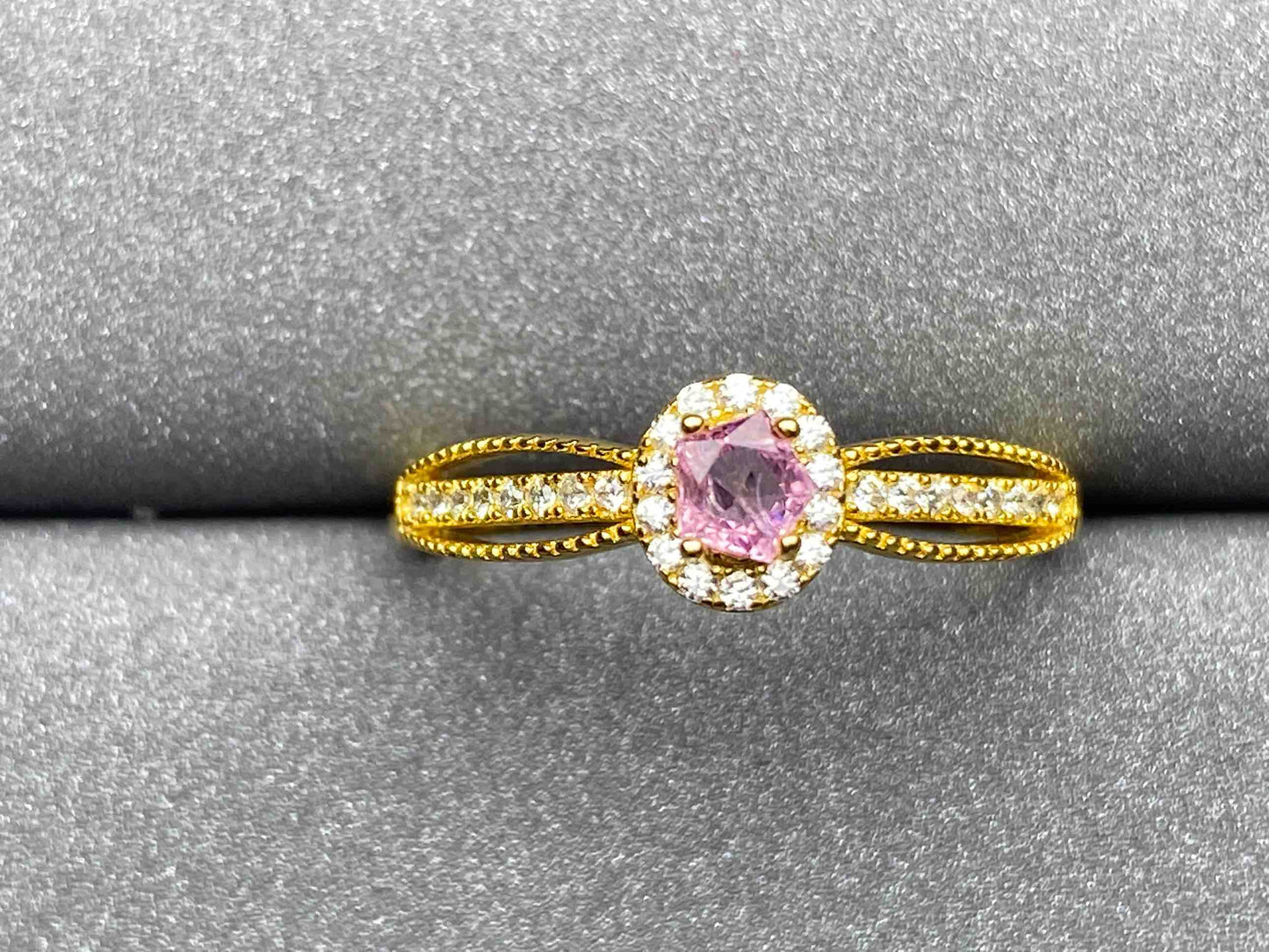 4280 Spinel Ring