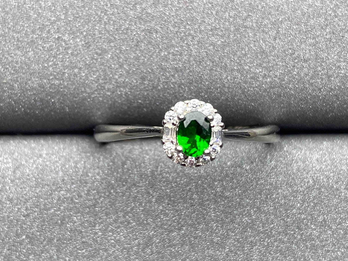 4327 Tsavorite Ring