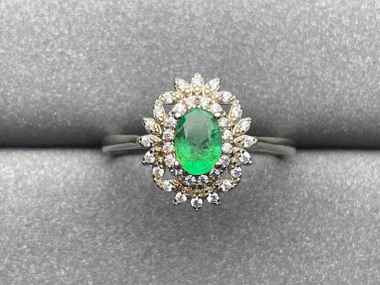 4404 Emerald Ring