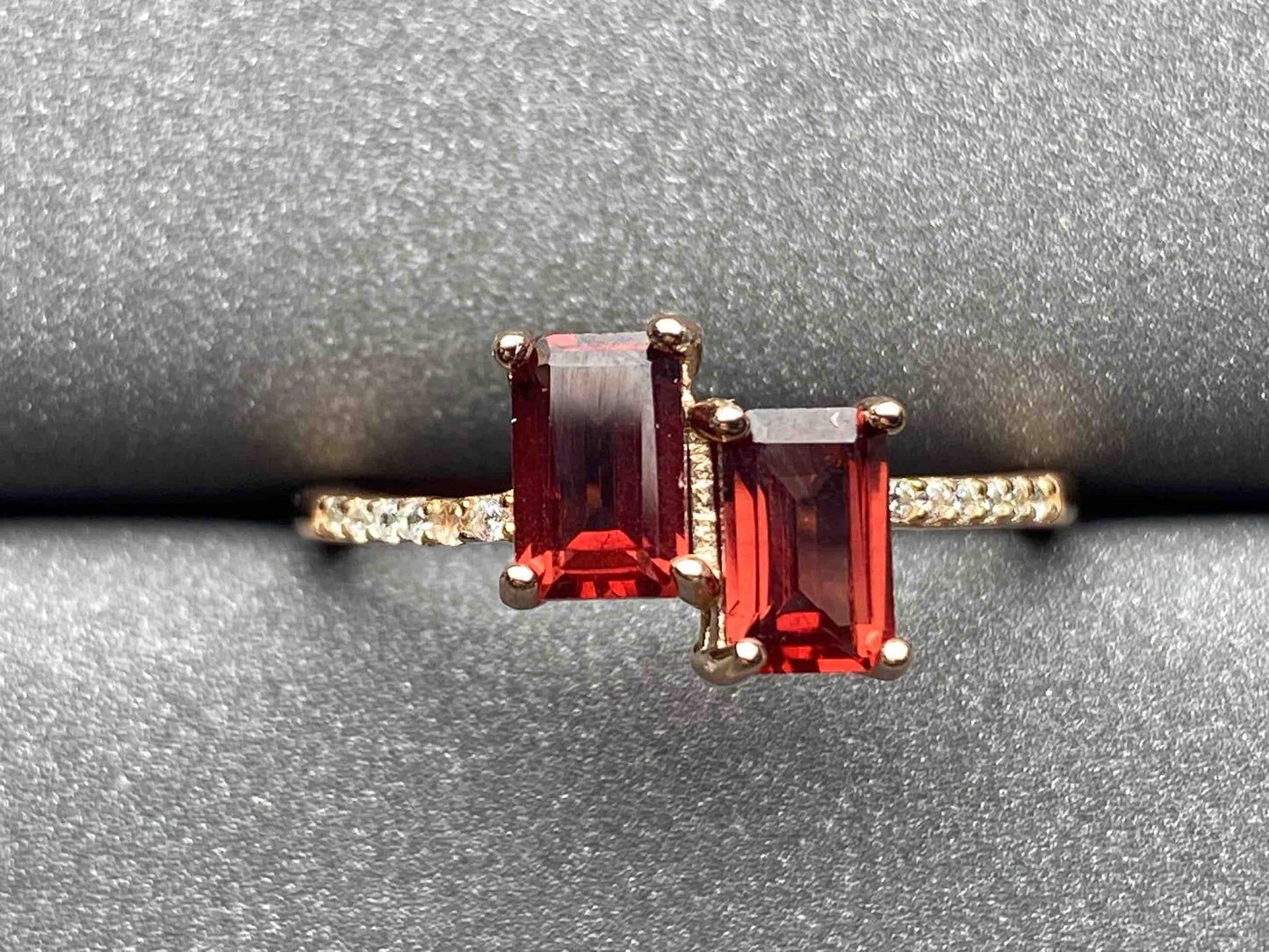 4464 Garnet Ring