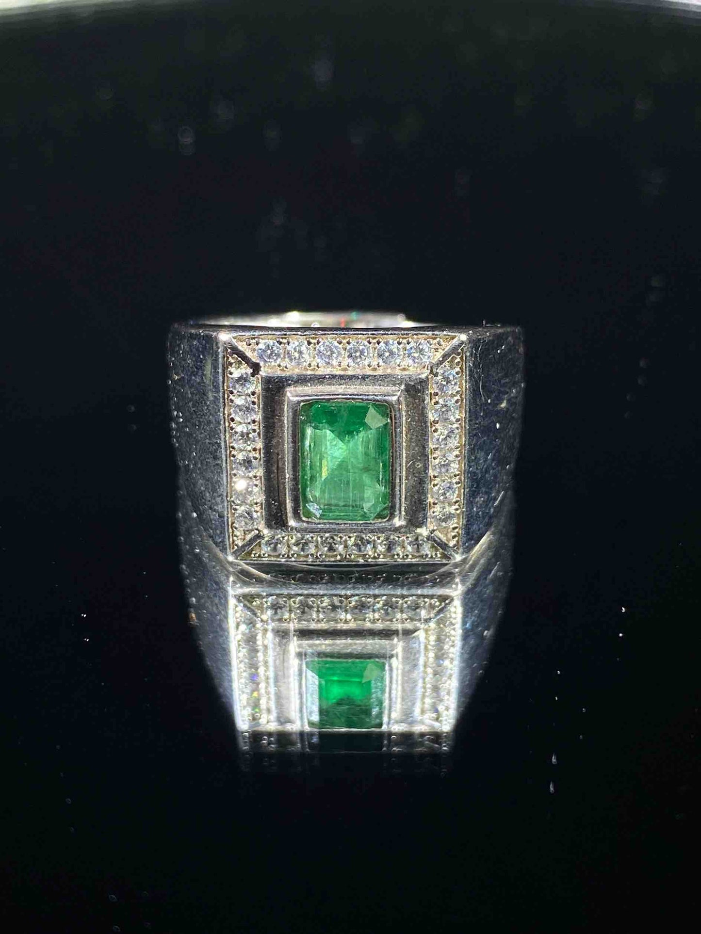 4524 Emerald Ring
