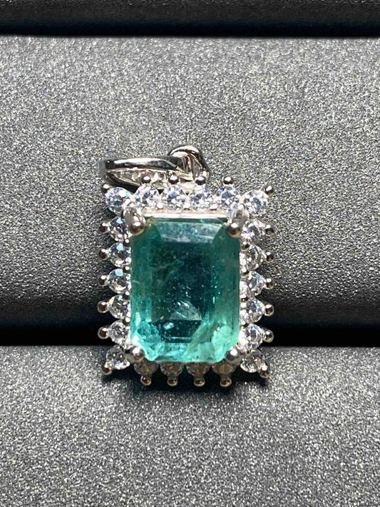 2490 Emerald Pendant
