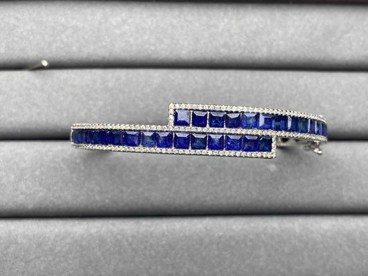 4700 Sapphire Bangle