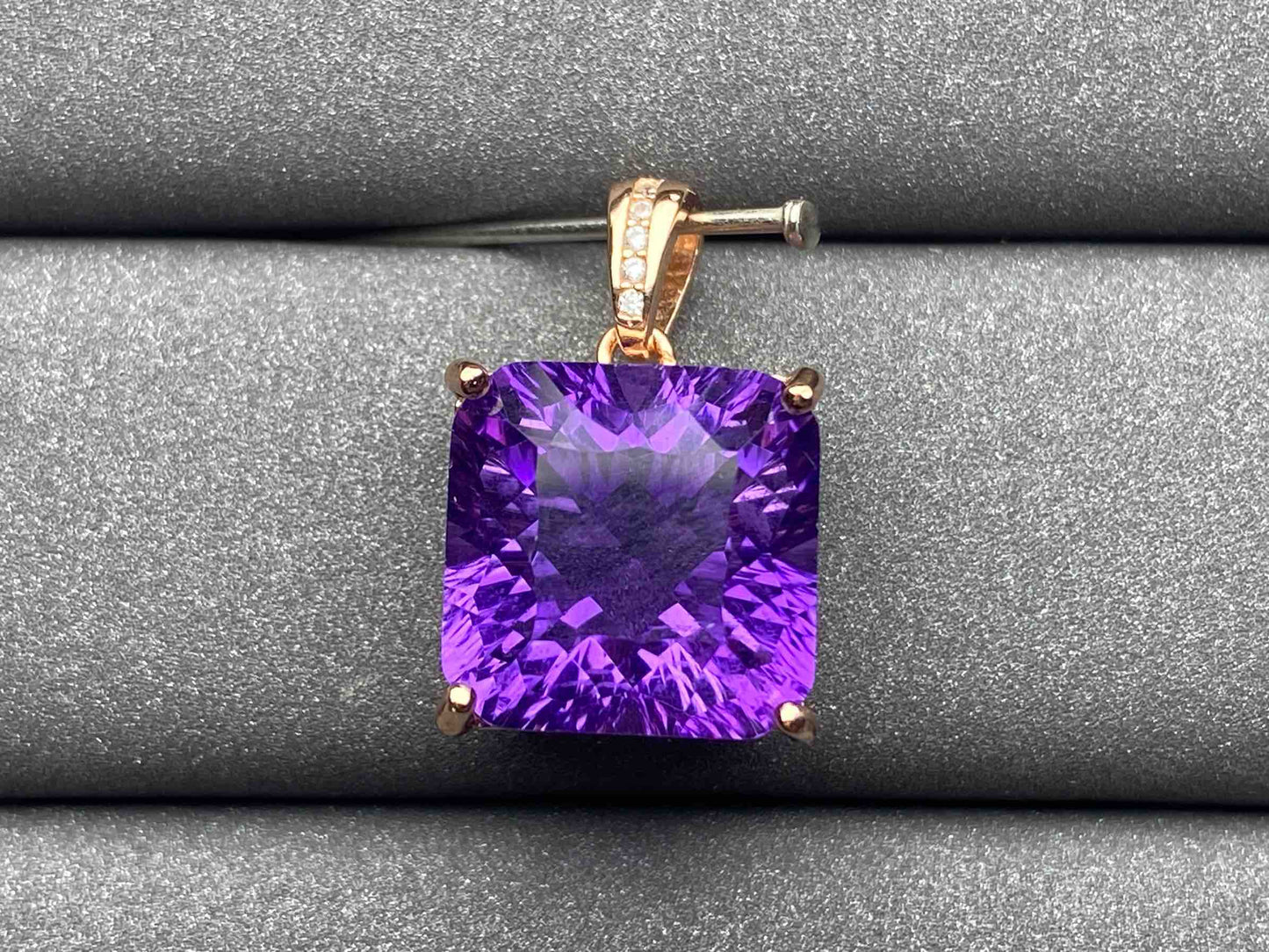 4710 Amethyst Pendant