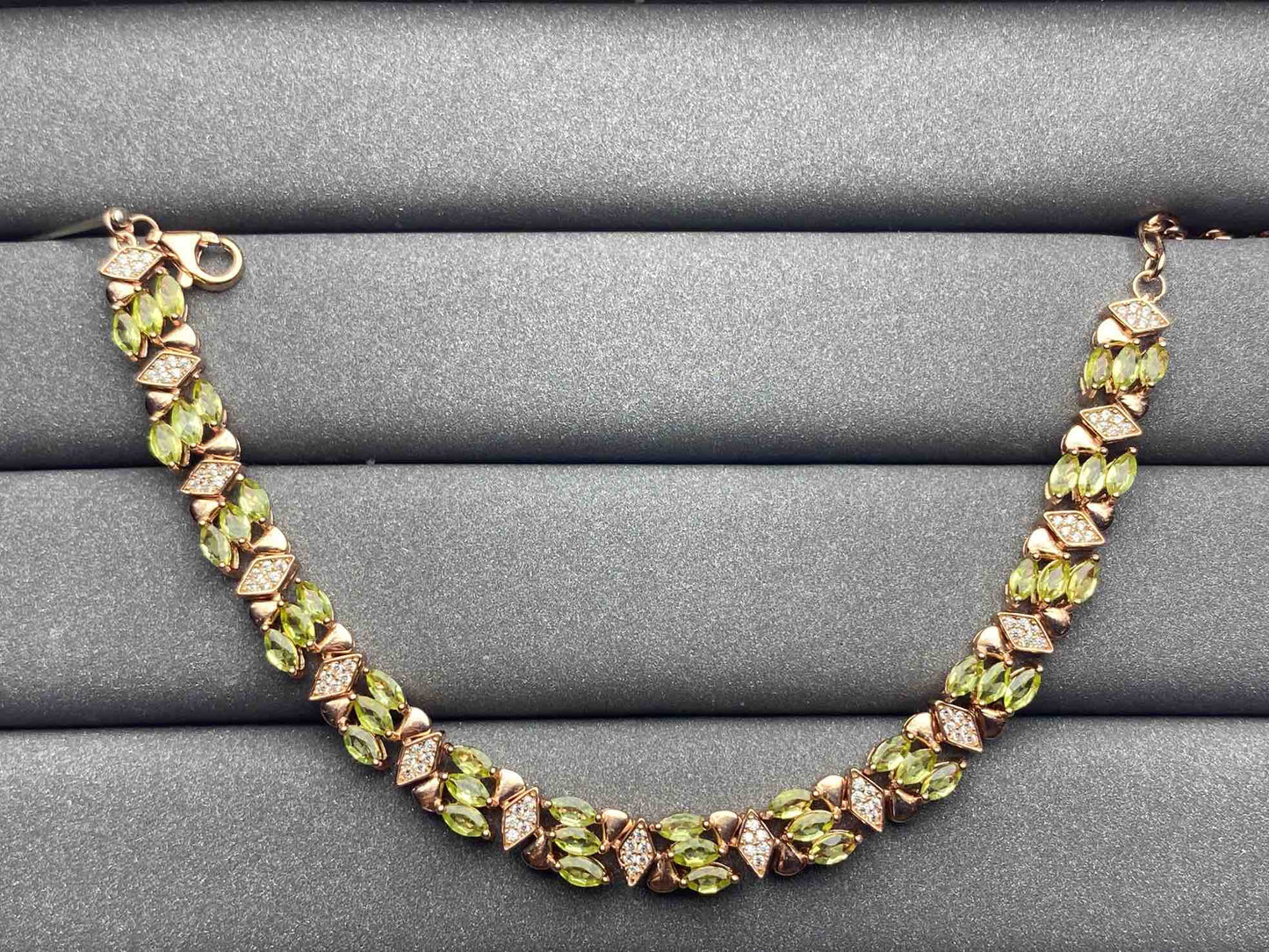 4732 Peridot Bracelet
