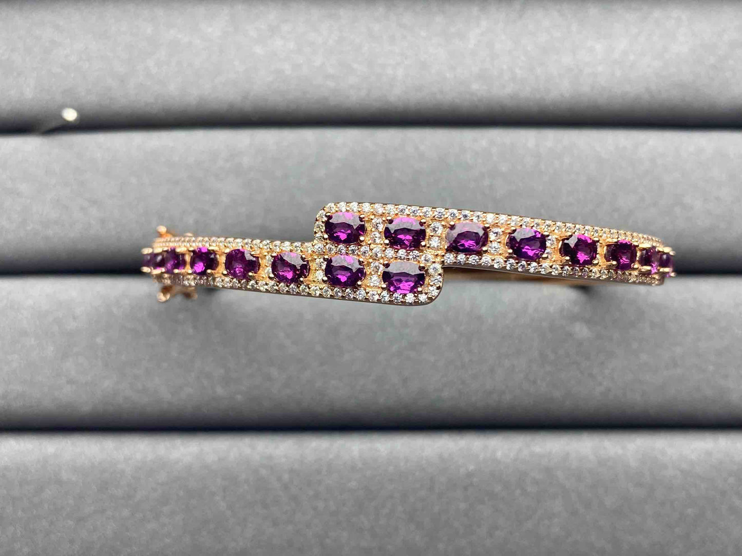 4797 Garnet Bangle