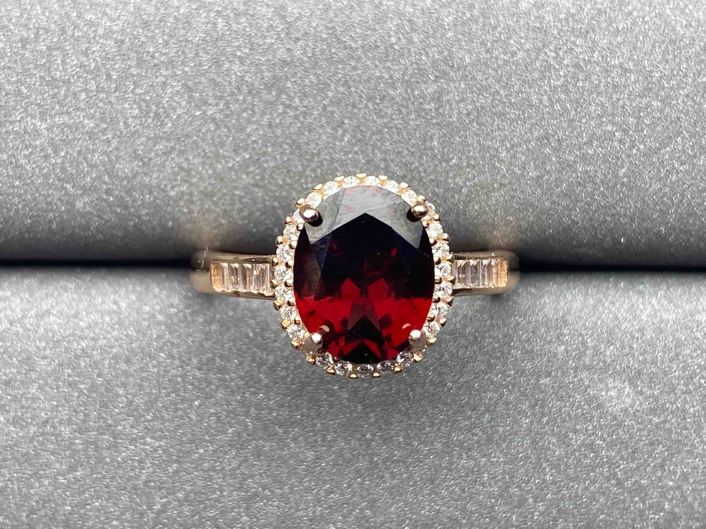 4844 Garnet Ring