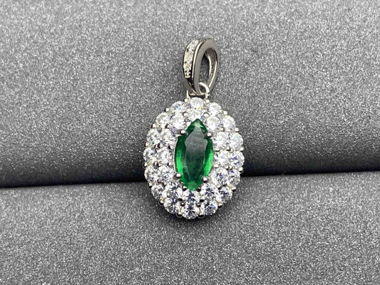 3122 Emerald Pendant