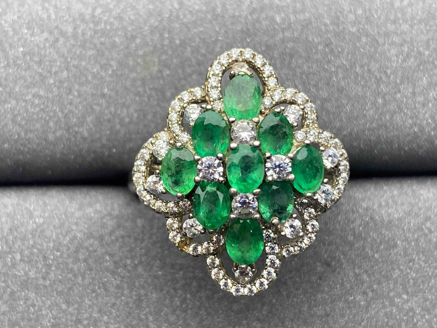 3072 Emerald Ring