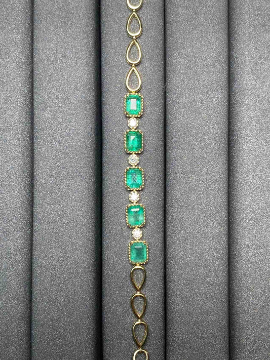 2552 Emerald Bracelet