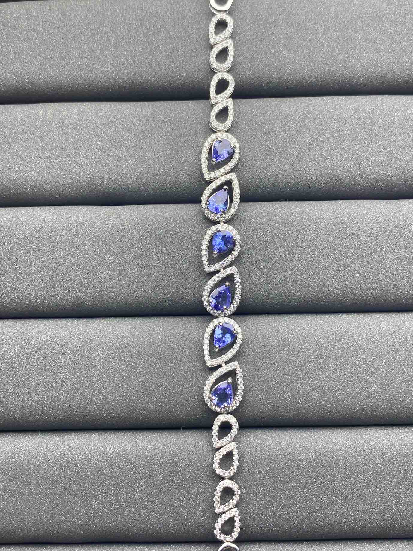 2822 Tanzanite Bracelet