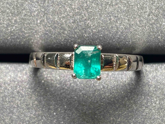 2691 Emerald Ring