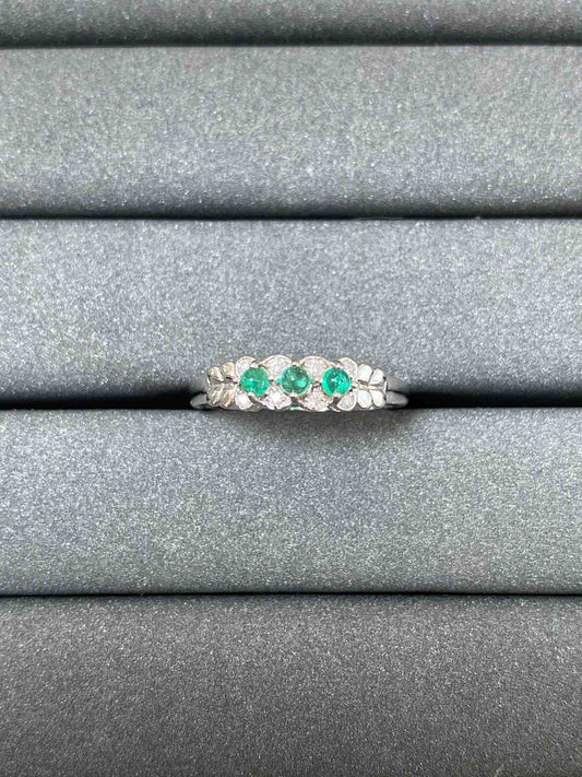 2374 Emerald Ring