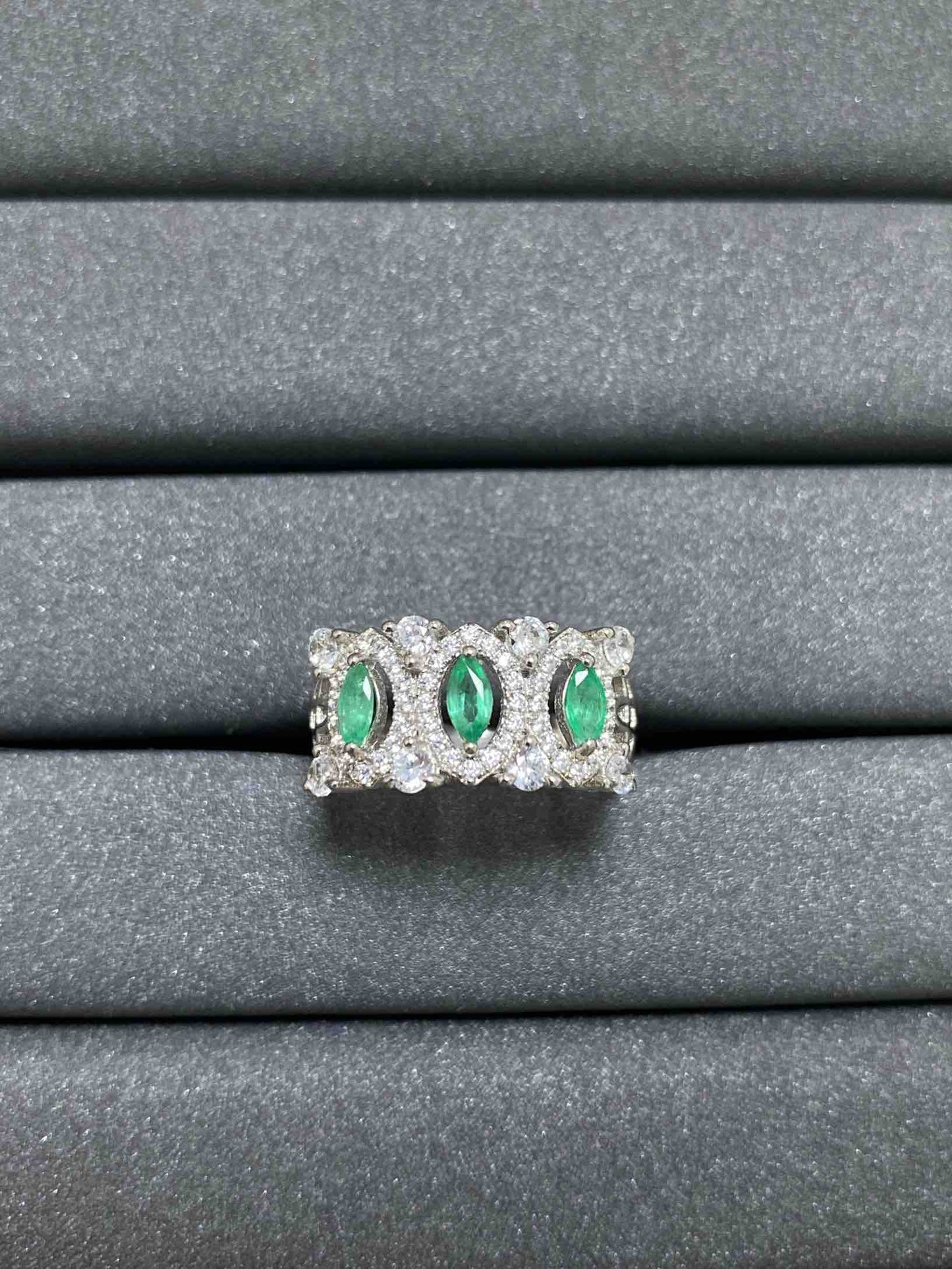 2395 Emerald Ring