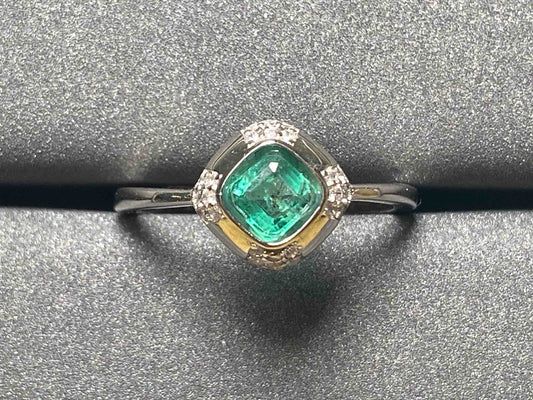 2672 Emerald Ring