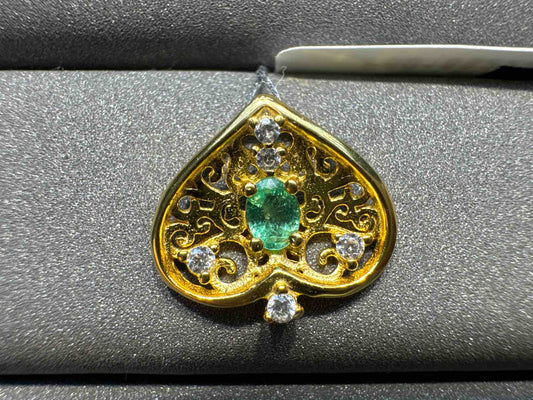 2010 Emerald Pendant