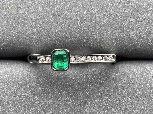 1592 Emerald Ring