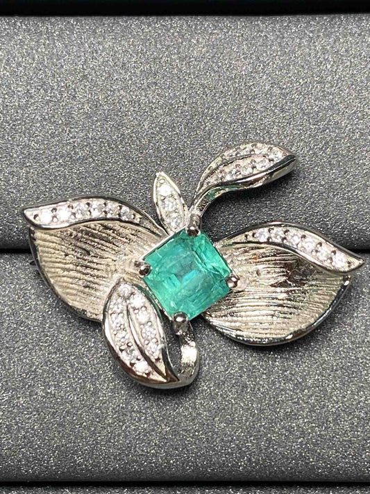 2504 Emerald Pendant