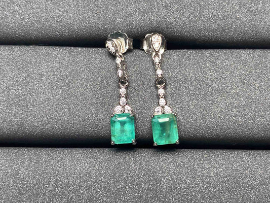 2488 Emerald Earrings