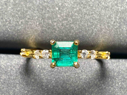 2684 Emerald Ring