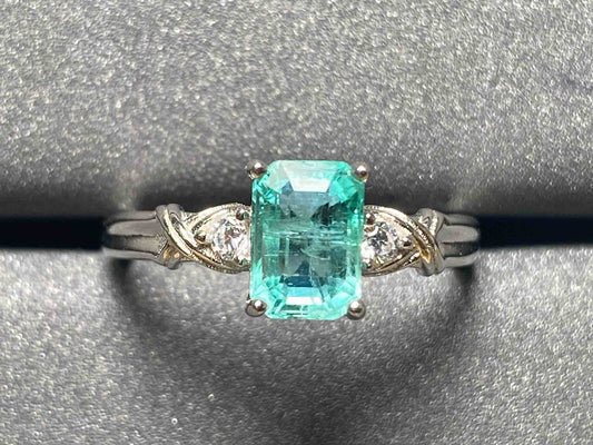 2640 Emerald Ring